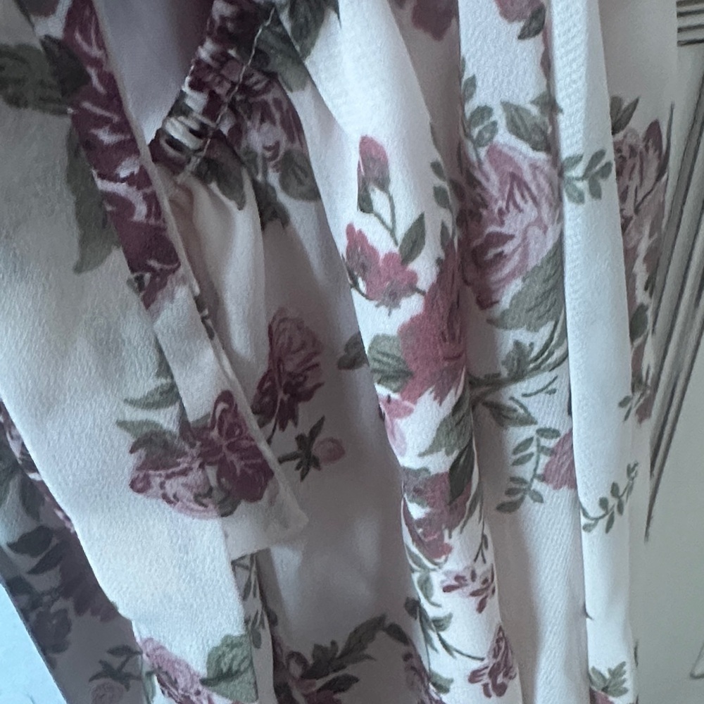 💕Princess Polly Let’s Dance mini dress in cream floral 💕 - Picture 4 of 4